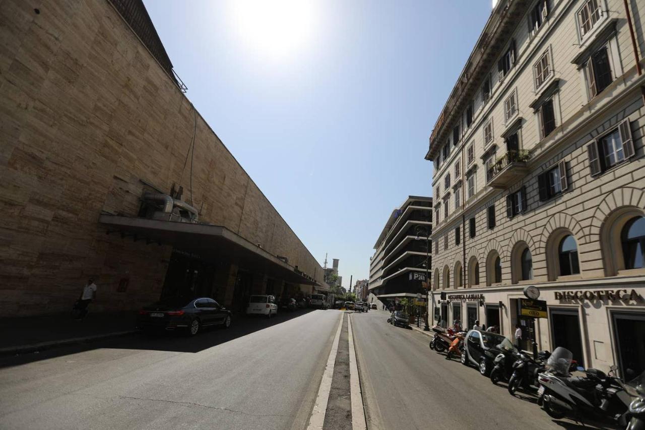 Appartamento Vicino Stazione Termini E Colosseo Рим Экстерьер фото